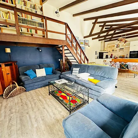 Maison Avec Jardin Et Terrasse, Proche - Fr-1-709-98 *