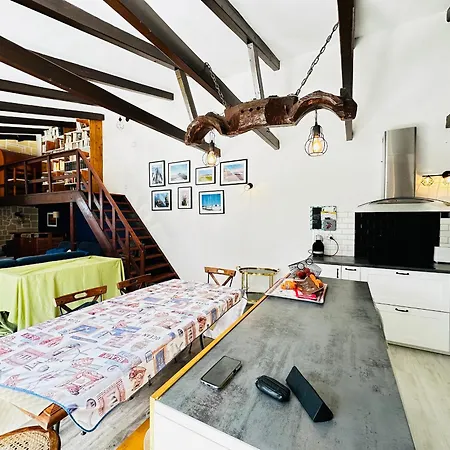 Maison Avec Jardin Et Terrasse, Proche - Fr-1-709-98 度假居