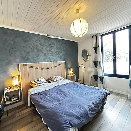 Maison Avec Jardin Et Terrasse, Proche - Fr-1-709-98 富拉